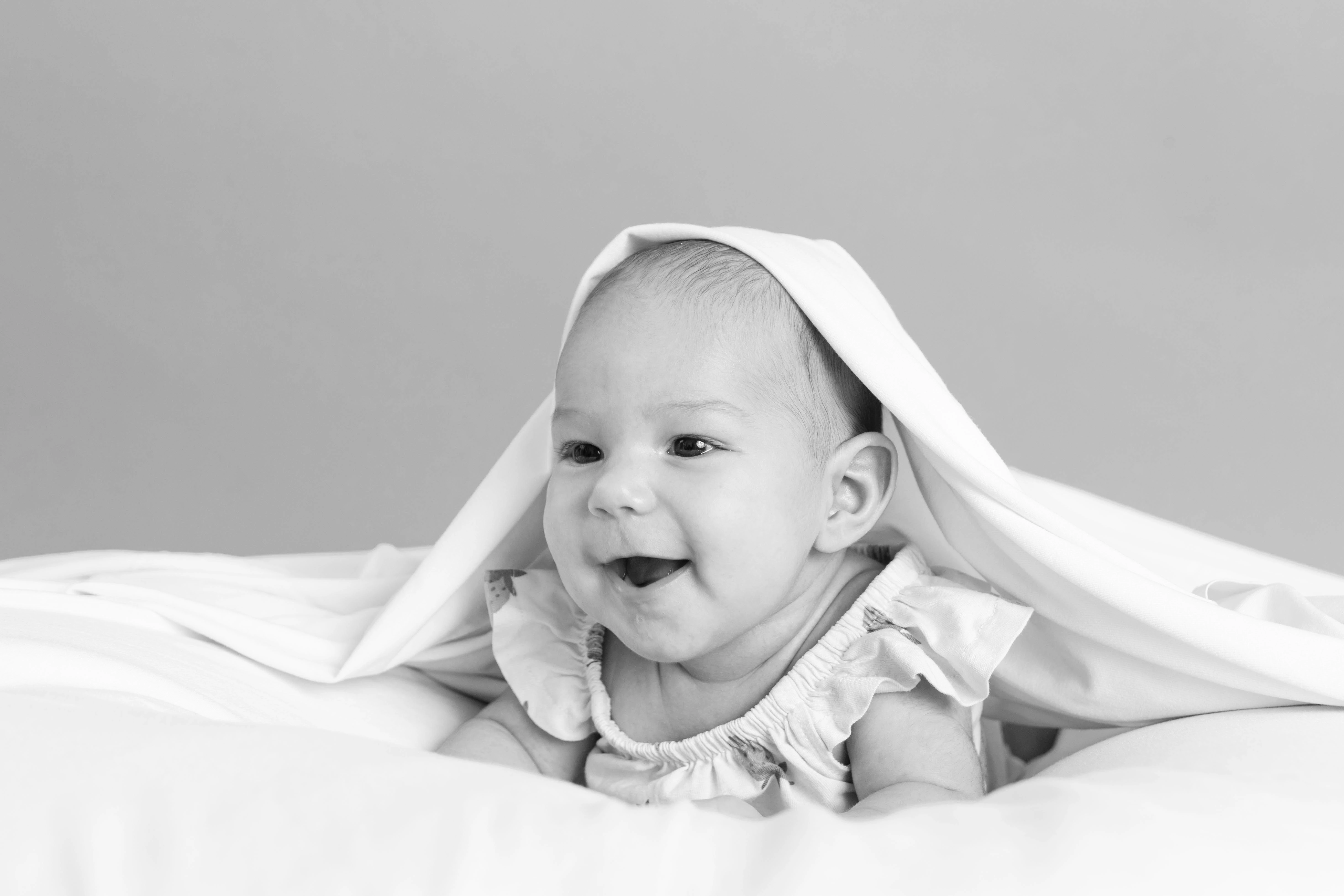 Luca baba & szülei - Újszülött/Baba fotózás Esztergomban és Komárom-Esztergom megyében, igény szerint Budapesten - Hanna's Picture Collection