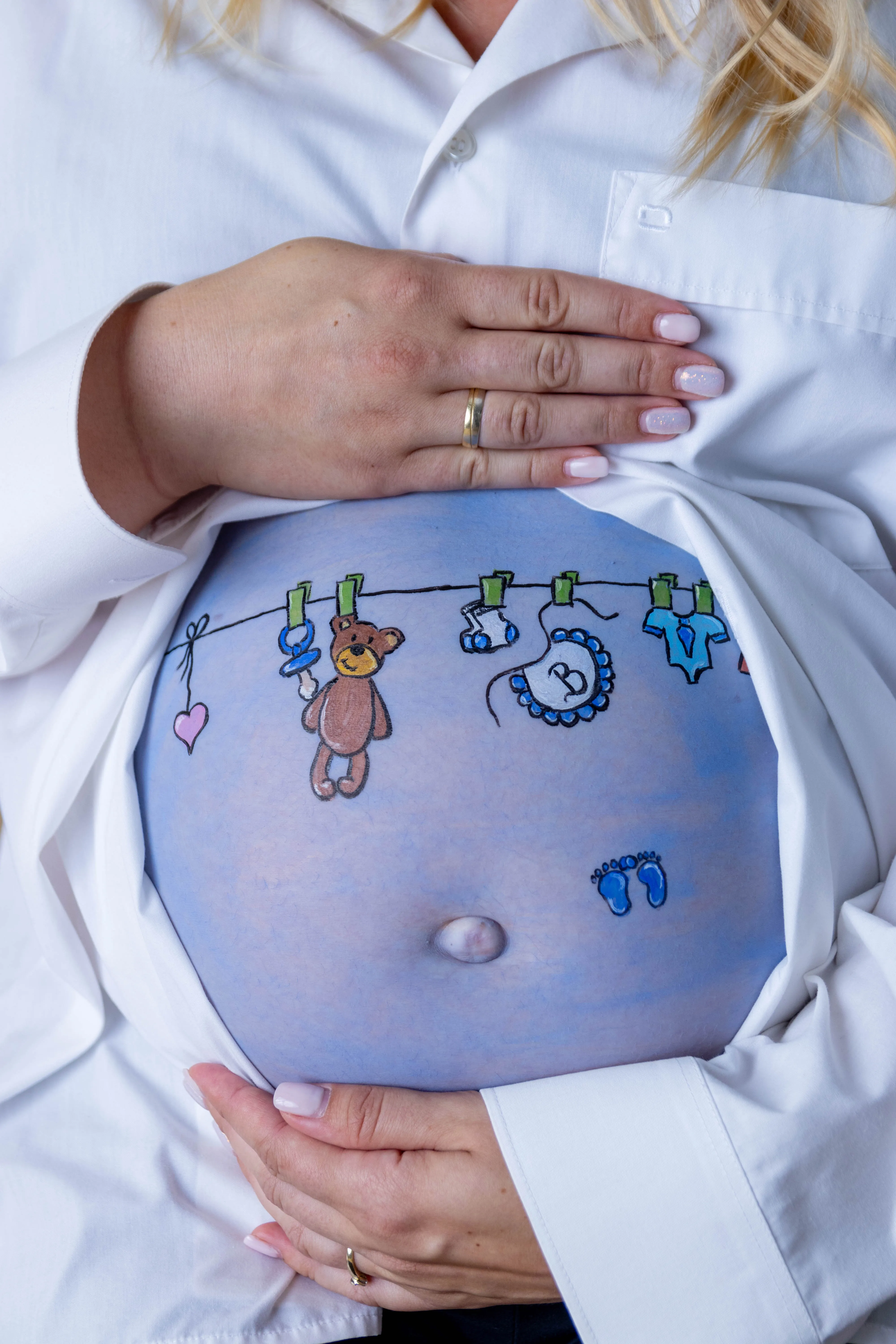 Pocakfestés - Kismama fotózás Esztergomban és Komárom-Esztergom megyében, igény szerint Budapesten - Hanna's Picture Collection